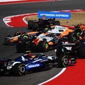 The two McLarens (orange) collided. © APA / CLIVE MASON