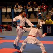 Florian Fischnaller (links) in Aktion. © KARATE MUHLBACH