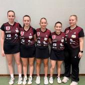 Mit dieser Mannschaft spielt der ASV Südtirol in der Serie A2: V. l. Melissa Oprandi, Laura Depentori, Caroline Luini, Laura Yumi  Watanabe und Evelyn Vivarelli.