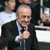 Präsident Florentino Perez stellt Real Madrids Schadenersatzforderung. © APA/AFP/Archivbild / CHANDAN KHANNA