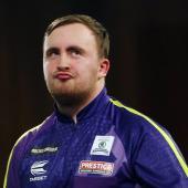 Darts-Weltmeister Luke Littler darf jetzt auch Auto fahren. © ANSA / ANDY RAIN