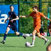 Un joueur élégant : Gabriel Tessaro (avec le ballon) du FC Bolzano. © SOFIA_DI_BLASI