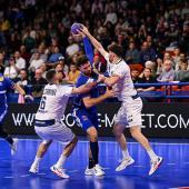 Italien hat gegen Europameister Frankreich verloren. © FFHB