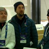 Beim Testrennen auf dem Olympia-Eiskanal am vergangenen Wochenende in Cortina d’Ampezzo machten viele Sportinteressierte große Augen. Der Völser Patrick Pigneter, der erfolgreichste Naturbahnrodler aller Zeiten (54 Weltcupsieg), stand in offizieller Funktion im Ziel des Eiskanals. SportNews war vor Ort und hat mit Pigneter das Rätsel gelöst. © stol