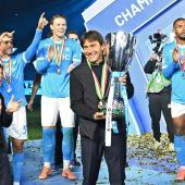 Successful coach Antonio Conte celebrates another title win with Napoli. © ANSA / STRINGER