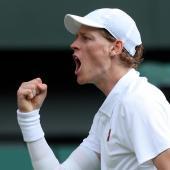 Jannik Sinner pourrait franchir une nouvelle étape en 2026. © ANSA / NEIL HALL