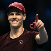 Jannik Sinner mischt beim Preisgeld ganz vorne mit. © AFP / MARCO BERTORELLO