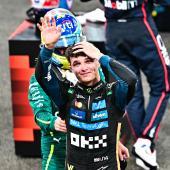Lando Norris kann es nicht glauben: Er ist Formel-1-Weltmeister. © APA/afp / GIUSEPPE CACACE