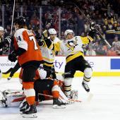 Sidney Crosby (r.) jubelte gegen die Flyers gleich doppelt. © APA / EMILEE CHINN