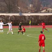 In unserem montäglichen Wochenend-Rückblick liefern wir auch heute wieder die Highlights aus dem Südtiroler Amateurfußball. Dieses Mal im Angebot: Der Traminer Triumph gegen Partschins, das packende Duell zwischen Latsch und Olimpia Meran sowie das Kräftemessen zwischen Tscherms Marling und Leifers. © stol