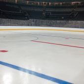 Images de la surface de glace de la nouvelle patinoire Santagiulia de Milan. © FloWie