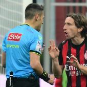Emotions ran high; here, Milan star Luka Modric argues with the referee. © APA/afp / STEFANO RELLANDINI