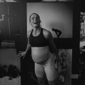 Wintersport-Ikone schwebt im Babyglück. © Instagram