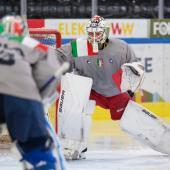 Gianluca Vallini spricht über die kleinere Eisfläche. © HC Bozen / Vanna Antonello