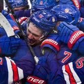 Großer Jubel bei den USA-Spielern nach dem Halbfinaleinzug. © APA/afp / ALEXANDER NEMENOV