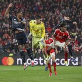In der CL-Gruppenphase: Goalie Anatolij Trubin (in gelb) erzielte für Benfica gegen Real Madrid einen Torwart-Treffer. © ANSA / MIGUEL A. LOPES
