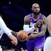 LeBron James sorgt weiter für Furore. © APA / WALLY SKALIJ