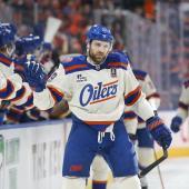 Leon Draisaitl reist in Hochform zu Olympia. © APA / CODIE MCLACHLAN