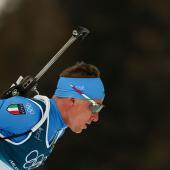 Lukas Hofer bestreitet seinen dritten Einsatz bei Heim-Olympia. © APA/afp / FRANCK FIFE