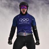 Schreit die Freude aus sich heraus: Alessandro Hämmerle ist erneut Olympiasieger. © APA/afp / JEFF PACHOUD