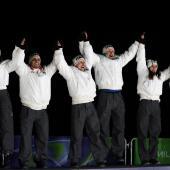 So sehen Medaillengewinner aus, von links: Verena Hofer, Emanuel Rieder, Simon Kainzwaldner, Dominik Fischnaller, Andrea Vötter und Marion Oberhofer. © APA/afp / FRANCK FIFE