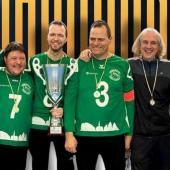 v.l.n.r. : Peter, Mair, Armin Plaikner, Christian Mair, Franz Gatscher, BSSG-Trainer Marco Grazioli und FISPIC-Präsident Silverio Alviti.