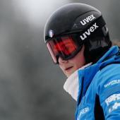 Anna Trocker, Südtirols Ski-Juwel zeigt auf.