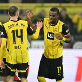 Carney Chukwuemeka (r.) spielt künftig für Österreich. © APA/afp / INA FASSBENDER