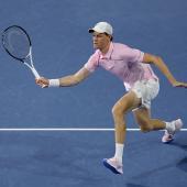 Things are moving fast for Jannik Sinner. © APA / MATTHEW STOCKMAN