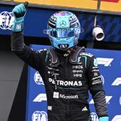 George Russell startet von der Pole Position. © APA/afp / WILLIAM WEST