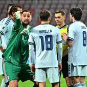 Viel Gesprächsbedarf bei den Azzurri. © APA/afp / ELVIS BARUKCIC