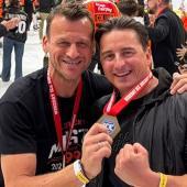 Andreas Gabalier (rechts) mit Graz-Präsident Herbert Jerich. © Instagram