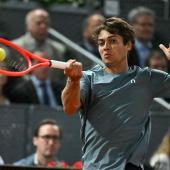 Cobolli schied in Madrid gegen Zverev aus. © APA/afp / JAVIER SORIANO