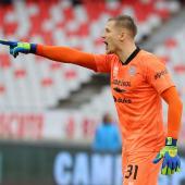 FCS-Keeper Marius Adamonis zeigt es an: Die Weiß-Roten wollen ihr Ziel, den Klassenerhalt, erreichen. © Felice Calabro' / Felice Calabro'