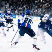 Italien (in weiß) bestritt sein erstes Testspiel gegen Frankreich. © AJ Prod