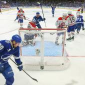 J.J. Moser (vorne) dreht nach seinem Siegtreffer jubelnd ab, © APA / MIKE CARLSON