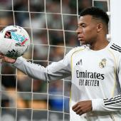 Kylian Mbappé & Co. a encore perdu des points. © APA/afp / CRISTINA QUICLER