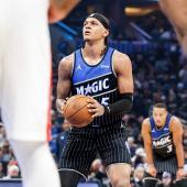 Paolo Banchero kämpft mit Orlando Magic in den Playoffs. © APA / DON JUAN MOORE
