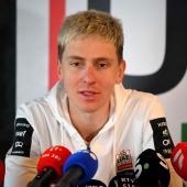 Cycling superstar Tadej Pogacar faces potential consequences. © APA/afp / NICOLAS TUCAT