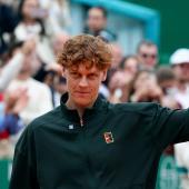 Tennis-Superstar Jannik Sinner ist wieder auf dem Thron. © APA/afp / VALERY HACHE