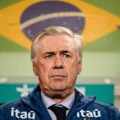 Carlo Ancelotti hat seinen Vertrag in Brasilien verlängert. © APA/afp / ANTHONY WALLACE