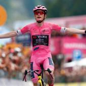 Der Däne Jonas Vingegaard steht kurz vor dem Giro-Triumph. © APA/afp / LUCA BETTINI