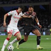 Im Zweikampf: Baris Odenthal (links) gegen Pietrangeli vom FC Südtirol. © Felice Calabro' / Felice Calabro'
