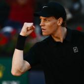 Jannik Sinner hat ein Novum gebrochen: Erstmals kürte er sich in Rom zum Champion. © APA/afp / FILIPPO MONTEFORTE