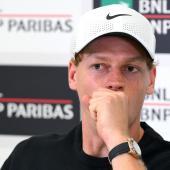 Le champion de tennis Jannik Sinner lors de la conférence de presse. © ANSA / ETTORE FERRARI
