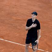 Tennis-Superstar Jannik Sinner hat alle verzaubert. © APA/afp / TIZIANA FABI