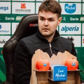 Bald öfters im Drususstadion? Matteo Lovisa, hier bei der Pressekonferenz nach dem Heimspiel der Weiß-Roten gegen Juve Stabia im Frühjahr.