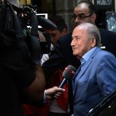 Der ehemalige FIFA-Boss Joseph Blatter kritisiert seinen Nachfolger mit scharfen Worten. © APA/afp / VASILY MAXIMOV