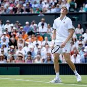 Jannik Sinner musste zum Wimbledon-Auftakt über fünf Sätze gehen. © ANSA / ADAM VAUGHAN