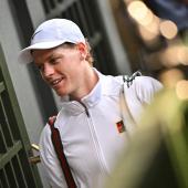 Jannik Sinner zeigte sich von seiner Wimbledon-Rückkehr begeistert. © AFP / GLYN KIRK